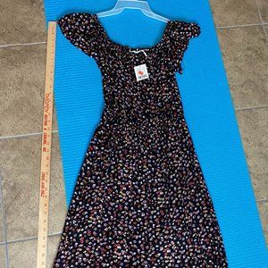 Urban Outfitters on/off-shoulder midi dress Size M